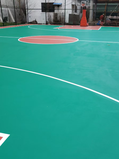 云溪 球场长期使用易出现地面开裂
